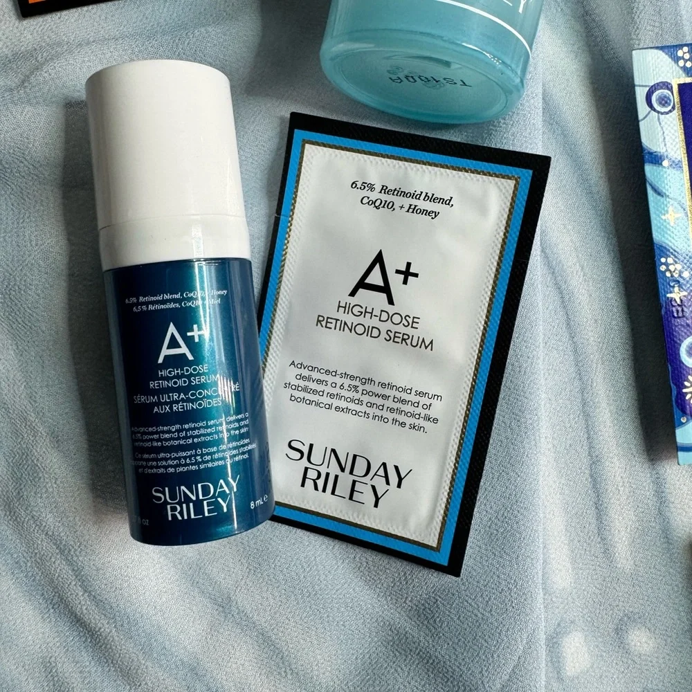 ✨ Sunday Riley Skincare Discovery Travel Bundle + 9 Samples! ✨